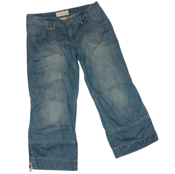 Maurices Wide Leg Light Wash Cinched Hem Capris - Picture 1 of 10